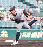 　先発し力投する叡明・増渕（撮影・石井剣太郎）