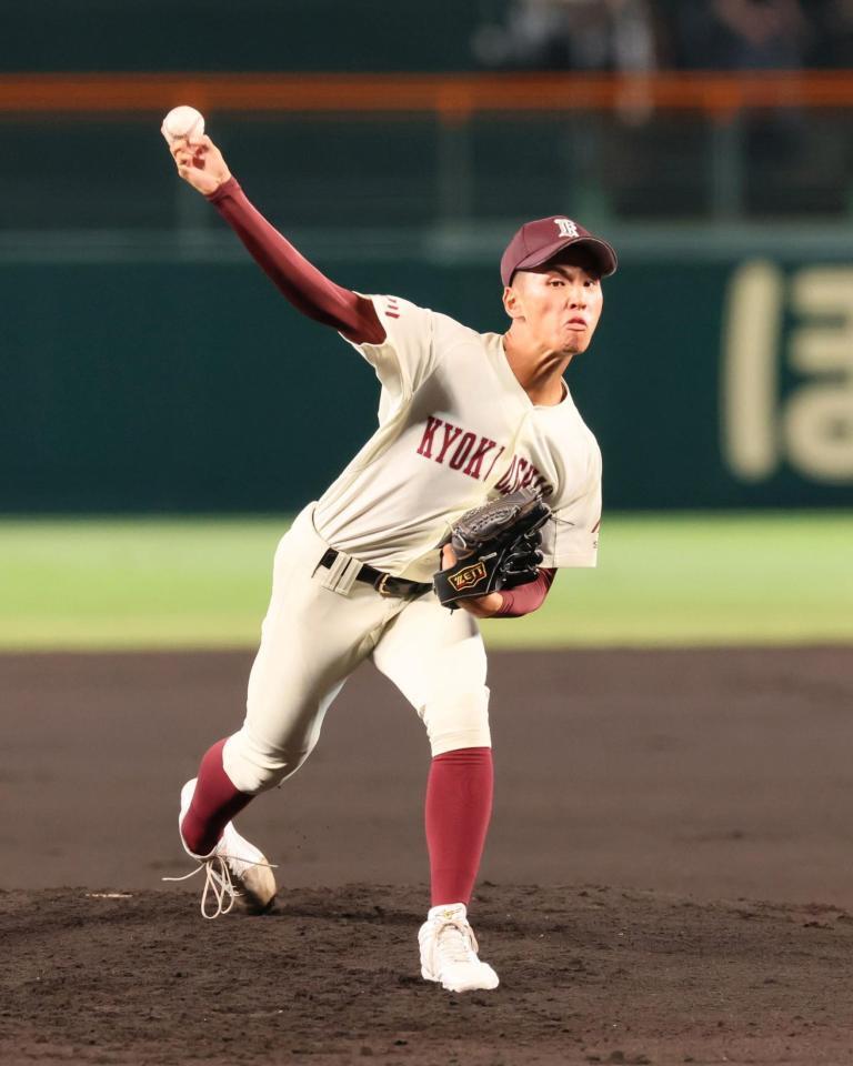 　先発し力投する旭川志峯・大渕蒼空（撮影・石井剣太郎）