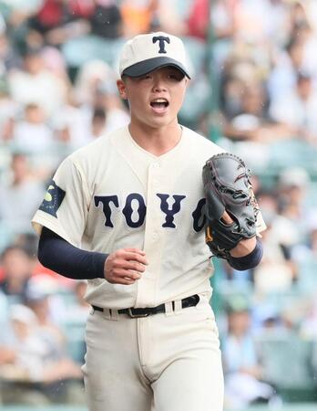 　８回、ピンチをしのぎ吠える東洋大姫路・木下鷹大（撮影・石井剣太郎）
