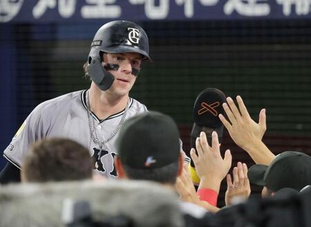 巨人が１２得点大勝で５割復帰　打線爆発！今季最多１８安打、先発野手全員安打で圧倒　山崎が９勝目