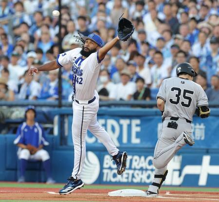 ＤｅＮＡが１２失点大敗　ジャクソンが今季ワースト６失点、味方失策絡む不運も　巨人打線に１８安打浴びる