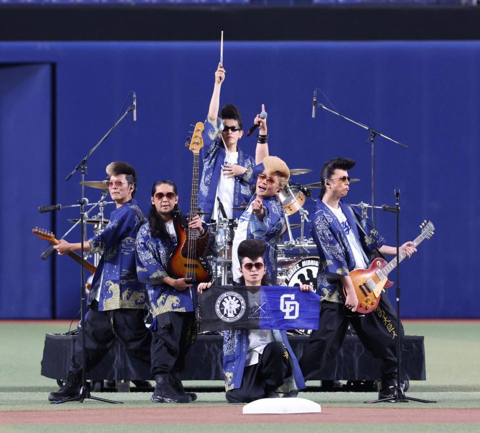 バンテリンDに氣志團が降臨！「One Night Carnival