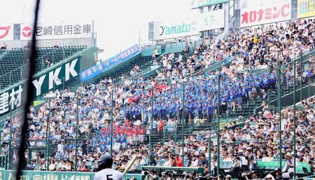 　明秀学園日立の応援席（撮影・石井剣太郎）