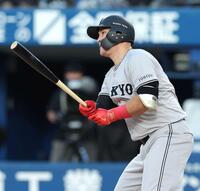 　１回、２点打を放つリチャード