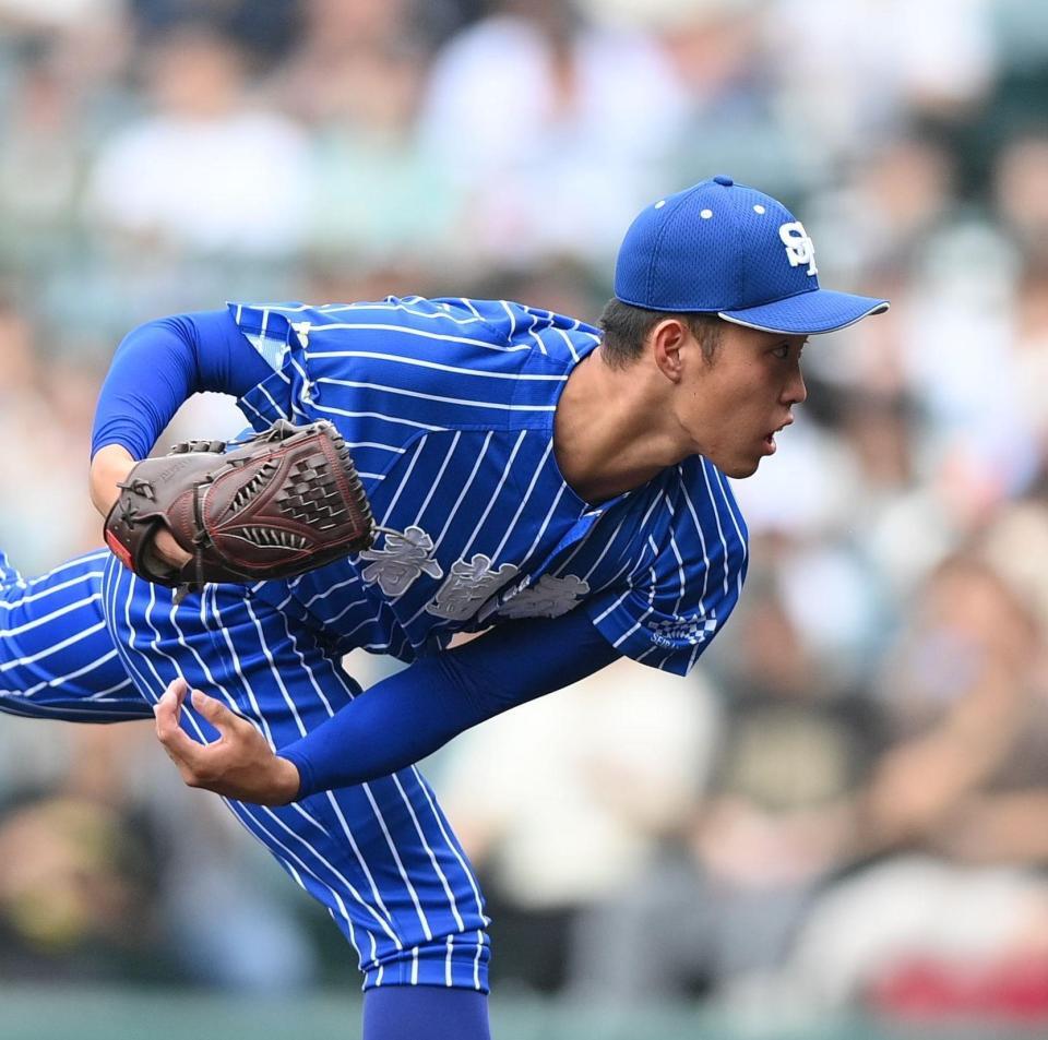 　力投する先発の青藍泰斗・永井竣也（撮影・西田忠信）