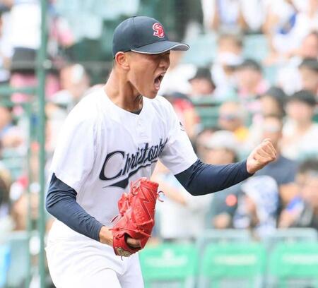 　完投勝利を挙げ、雄たけびを上げる聖隷クリストファー・高部（撮影・石井剣太郎）