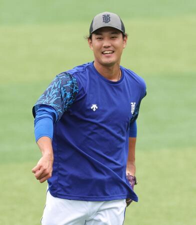 ＤｅＮＡ　藤浪晋太郎が１軍に合流！キャッチボールなどで調整　巨人・乙坂と談笑するシーンも　ヤクルト３連戦で先発の可能性