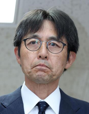 　神妙な面持ちを見せる広陵・堀正和校長（撮影・中田匡峻）