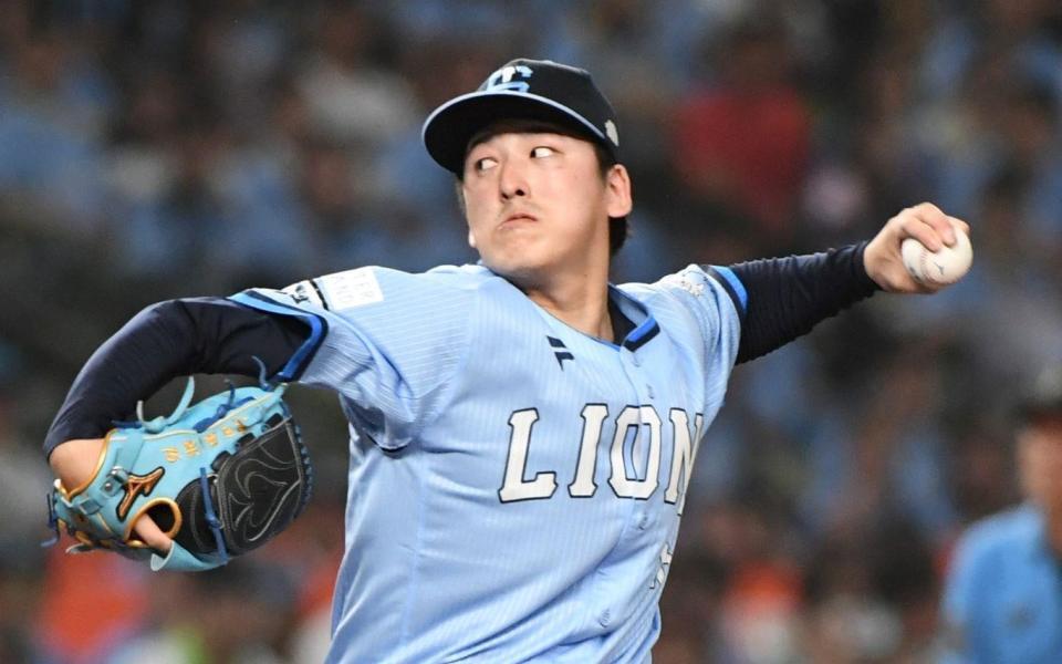 　楽天打線に立ち向かう隅田（撮影・佐藤厚）