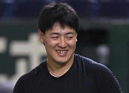 巨人・岡本　前日１打席で交代「大丈夫。ああいうスイングで痛みが出ることが分かって良かった」