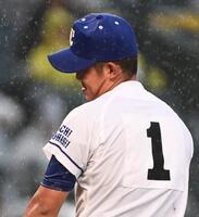 　５回のピンチに猪木顔をする豊橋中央の高橋