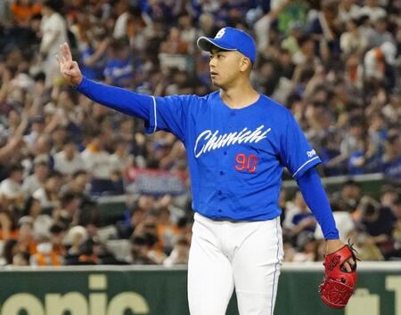 　９回に登板し、30セーブ目を挙げた松山