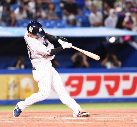 　３回、左越え２ランを放った内山（撮影・園田高夫）