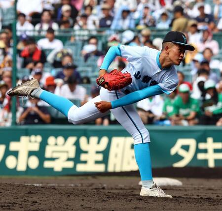 　８回、力投する山梨学院・桧垣瑠輝斗（撮影・山口登）