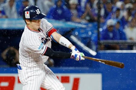 　２回、古賀が先制の遊ゴロを放つ