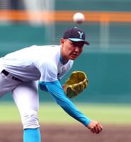 　先発し力投する山梨学院・菰田陽生（撮影・山口登）