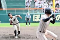 　８回、先発から投げ続け完投した尽誠学園・広瀬賢汰（撮影・今井雅貴）