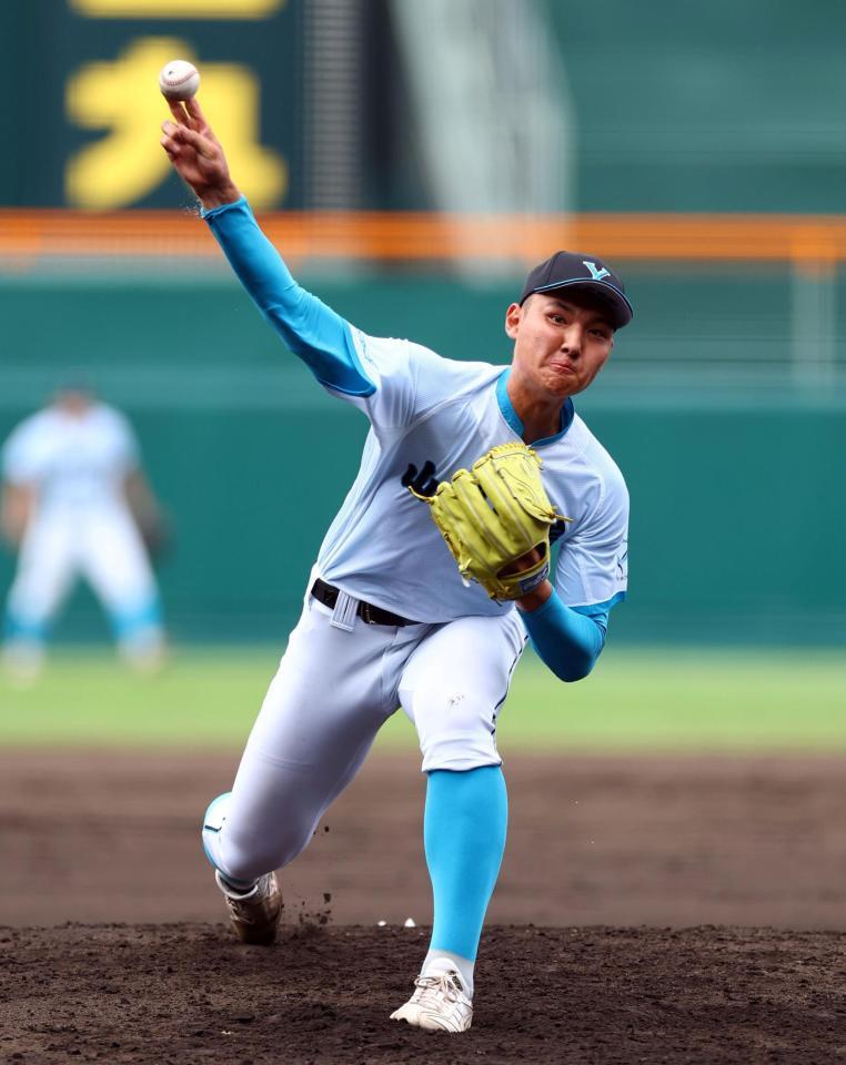 　先発し力投する山梨学院・菰田陽生（撮影・山口登）