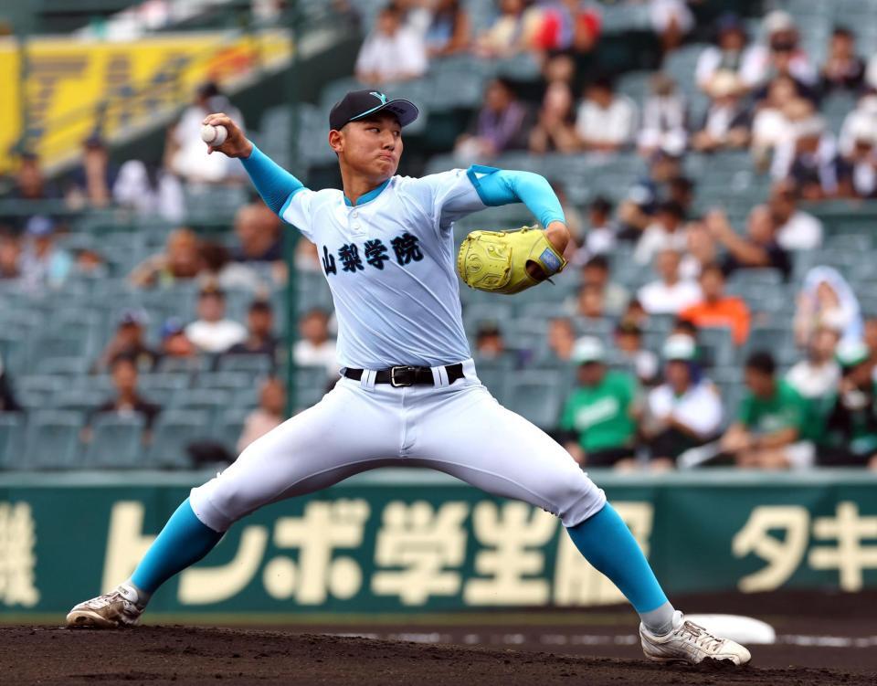 　先発し力投する山梨学院・菰田陽生（撮影・山口登）