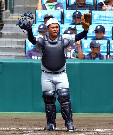 【写真】高校生離れした分厚すぎる太もも　中越のキャッチャーにネット沸騰