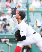 　力投する創成館・森下翔太（撮影・石井剣太郎）