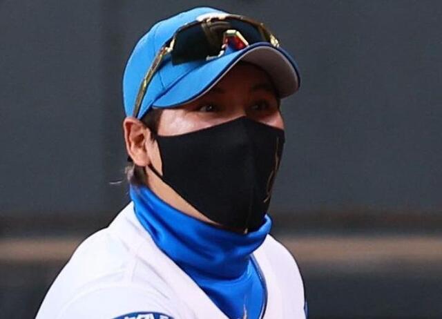 日本ハム・新庄監督 母校・西日本短大付にエール “アベックV”で