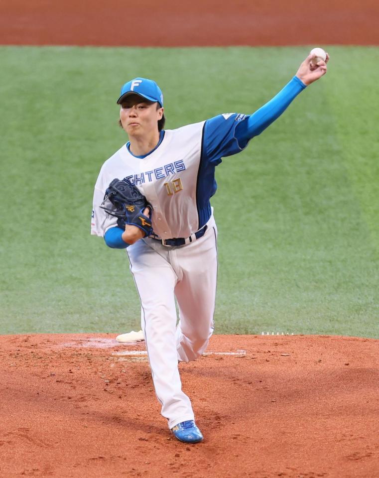 　ロッテ戦に先発する山崎（撮影・中島達哉）