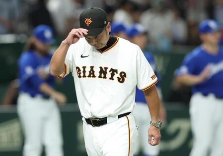 　敗戦に厳しい表情の阿部監督（撮影・金田祐二）