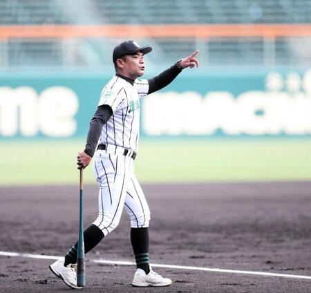 津田学園が観衆ゼロの甲子園で校歌 指揮官「2回目の校歌を歌ってからじゃないと」広陵辞退による不戦勝で異例の甲子園練習