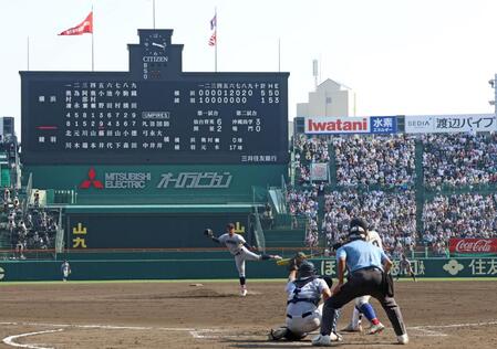 　９回２死から登板する横浜・奥村頼人（撮影・中田匡峻）