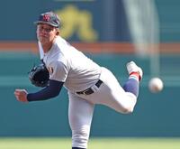 　９回２死から登板した横浜・奥村頼人（撮影・中田匡峻）