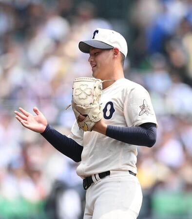 帰ってきた阪下に甲子園が大歓声　九回無死二塁のピンチでマウンドへ　２者連続空振り三振、最後はこの日最速１４３キロで遊ゴロに打ち取り締める