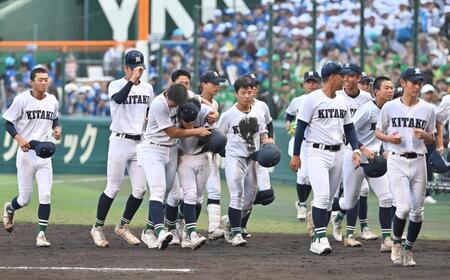 　明豊に敗れた佐賀北ナイン