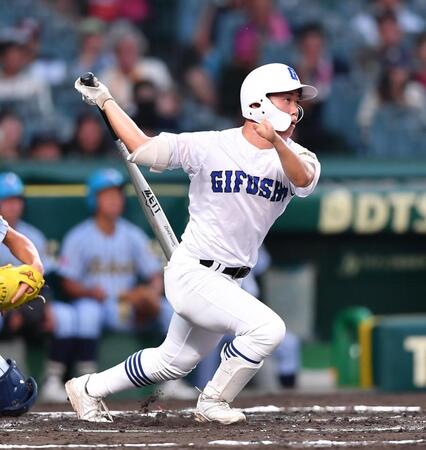 県岐阜商が１６年ぶりの夏２勝　左手指欠損の横山が２試合連続安打