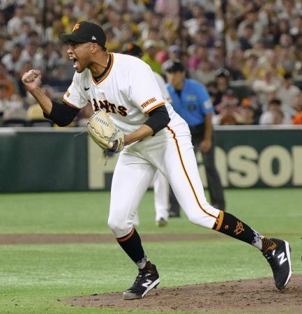 巨人マルティネスが２００セーブ　プロ野球最速、３４８試合目で