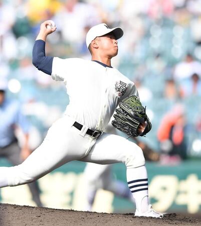 　力投する日大三・近藤優樹（撮影・開出牧）