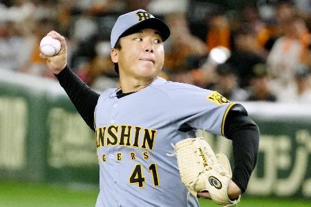 　完封で１０勝目を挙げた阪神・村上＝東京ドーム