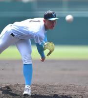 　力投する山梨学院・菰田陽生（撮影・開出牧）