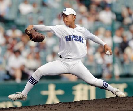 　２回途中から２番手で登板した県岐阜商・渡辺大