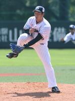 　２回、青柳は青野に中前適時打を打たれる（撮影・佐藤厚）