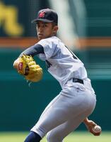 　津田学園戦に先発した横浜・織田
