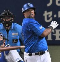 　２回、ビシエドが中越えソロを放つ