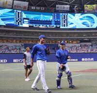 　試合開始前の藤浪（左から２人目）＝撮影・北村雅宏