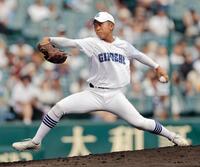 　２回途中から２番手で登板した県岐阜商・渡辺大
