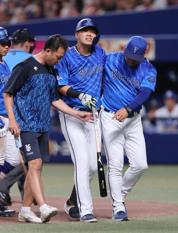 　５回、死球を受けた蝦名