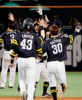 広島・ドラ6末包 近本超え！誓ったノルマ2桁弾 大阪ガス先輩