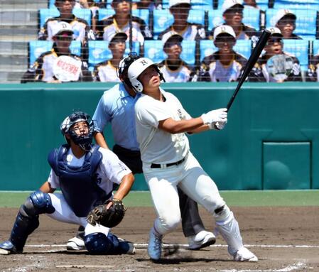 【写真】準々決勝で衝撃　飛ばないバットで起きた初めてのシーン