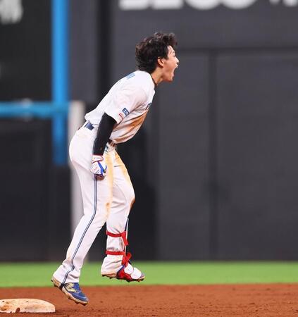 日本ハムが劇的な大逆転サヨナラ勝ち　九回２死満塁から野村が走者一掃打　驚異の粘りに涙流すファンも　新庄監督は喜び爆発