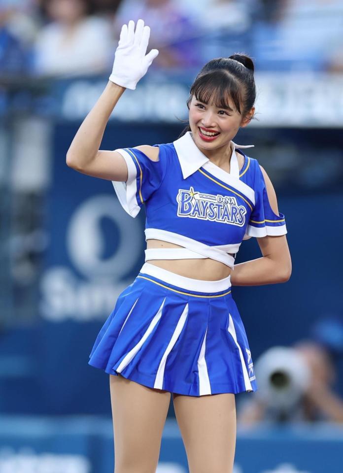 　笑顔のｄｉａｎａ・Ａｋｉ（撮影・金田祐二）