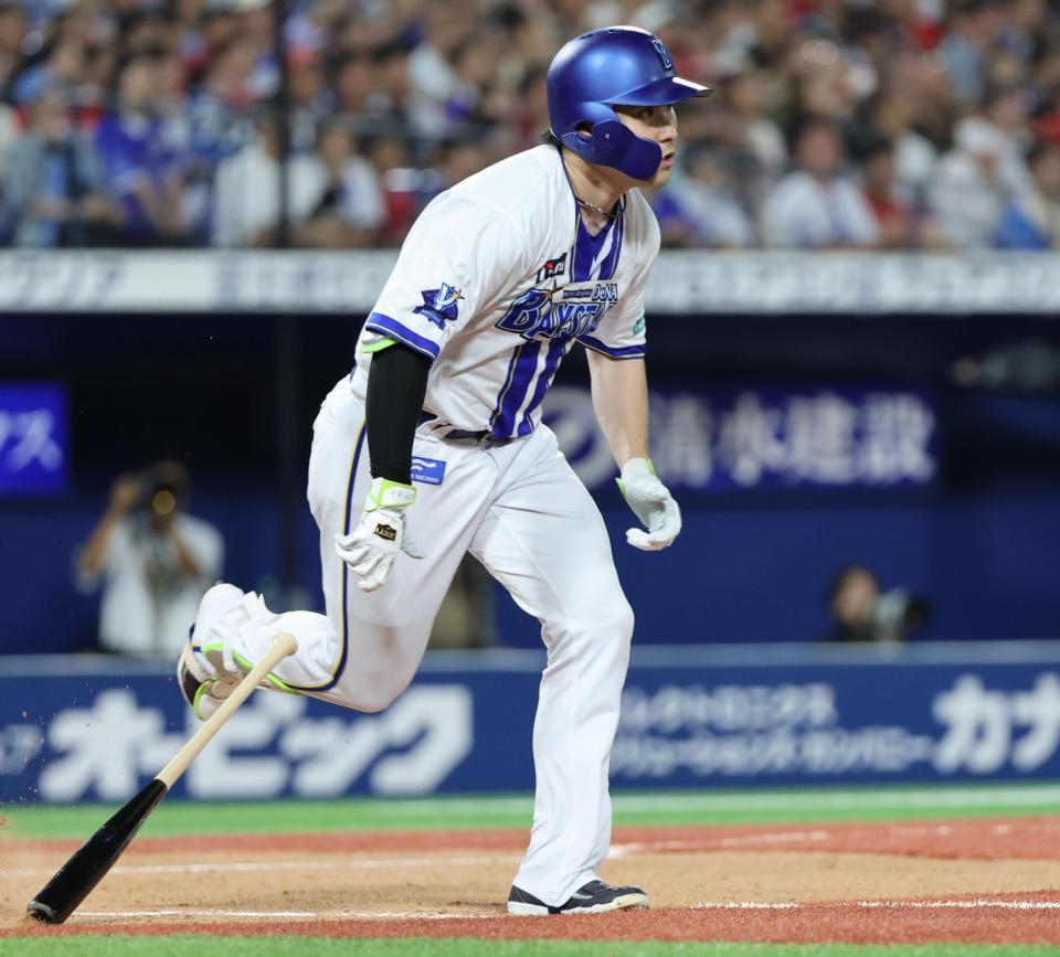 　２回、佐野が右前適時打を放つ